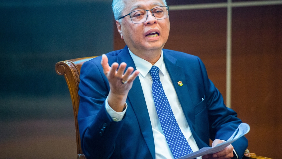 Former PM Ismail Sabri in stable condition following successful pacemaker surgery at Institut Jantung Negara