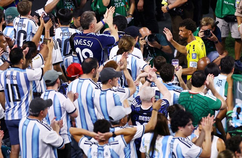 Argentina survives Cape Verde scare, defensive vulnerabilities exposed ahead of knockout stages