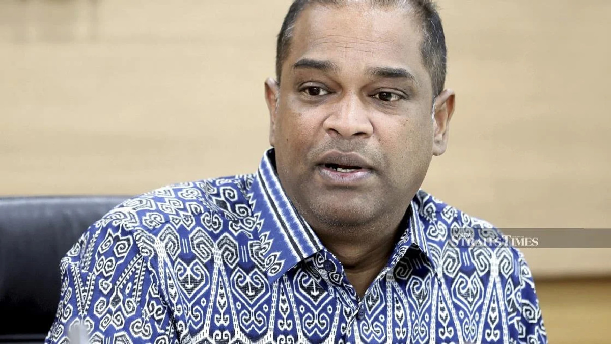 Ramanan Urges Politicians to Keep Royal Institution Clear of Election Campaign