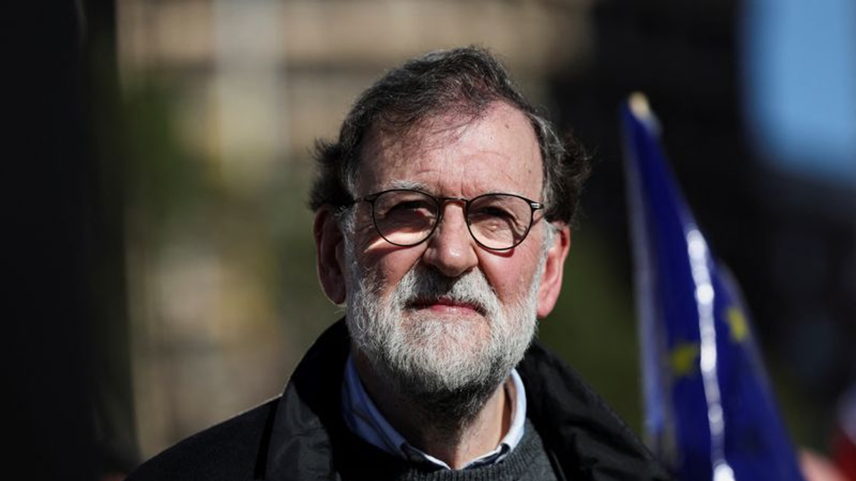 Spain's Government Condemns Ex-PM Rajoy's Remarks Questioning 'Frenchness' of National Team