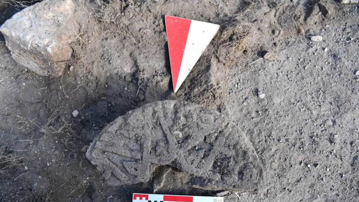 Rare Stone Bearing Prophet Muhammad's Name Found at Ani Archaeological Site in Türkiye