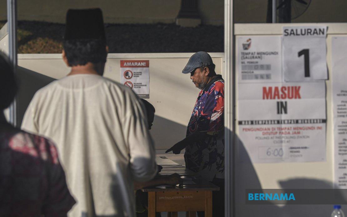 Federal Ministers Participate in Johor State Elections as Voting Begins