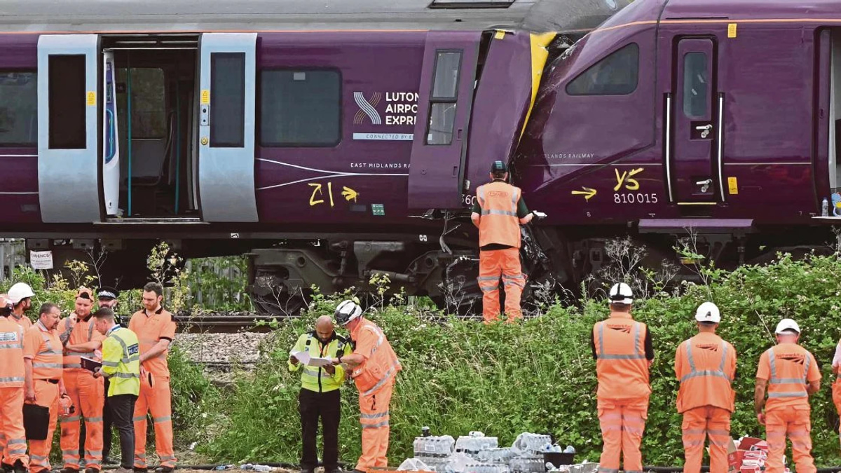 UK Train Collision North of London Kills Driver, Leaves 28 Hospitalised