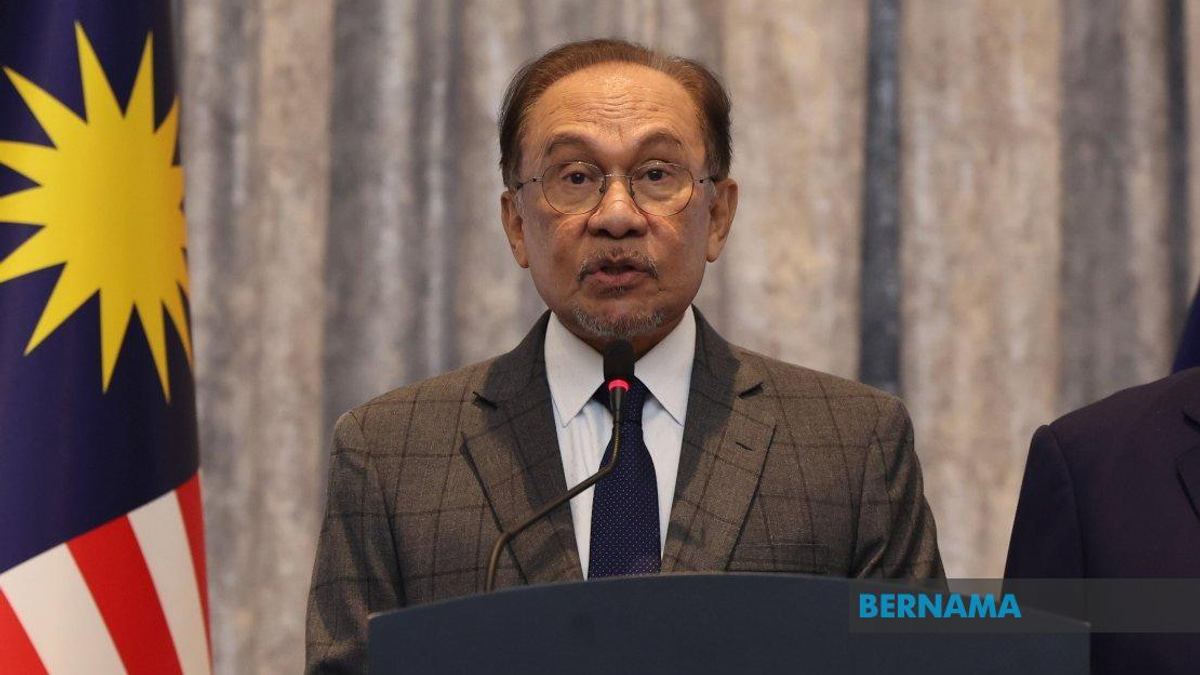 Media Must Balance Tech Innovation With Values, Anwar Tells Press