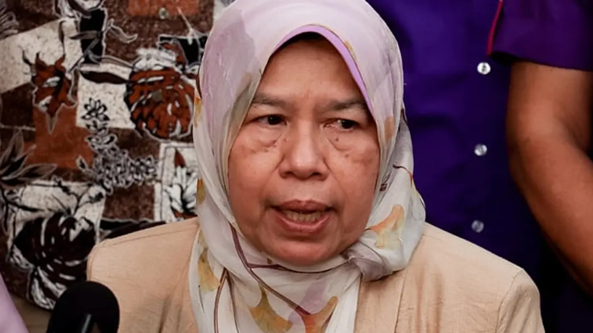 Zuraida Rules Out PKR Return Despite Anwar's Appeal to Party Veterans