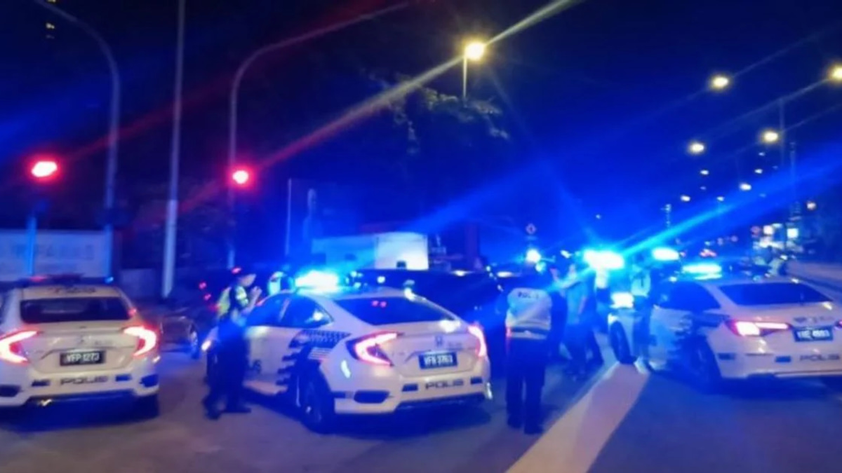 Police nab four men with 66 prior offences following high-speed pursuit