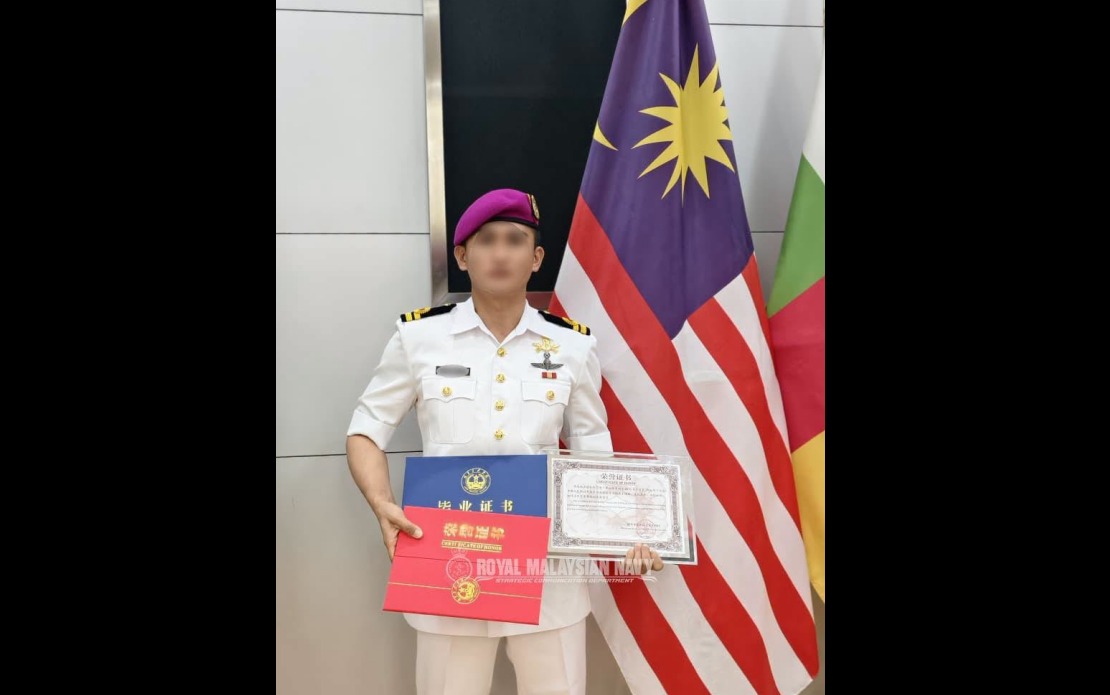 Sultan Sharafuddin Commends PASKAL Officer's Top Achievement at Chinese Military Academy