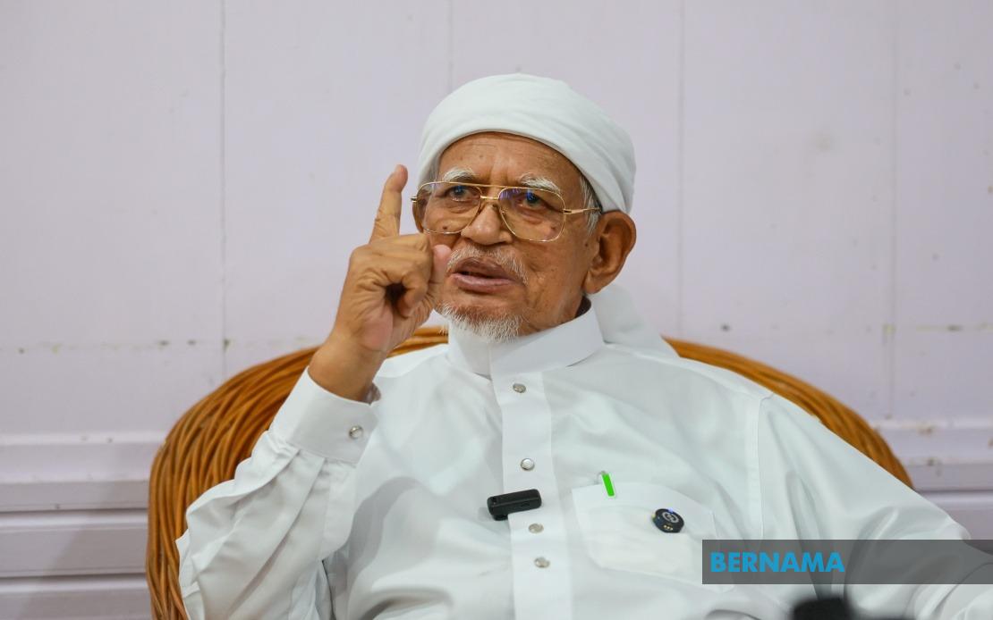 Hadi Claims Bersatu Has Lost PN Membership; Azmin Strongly Disputes