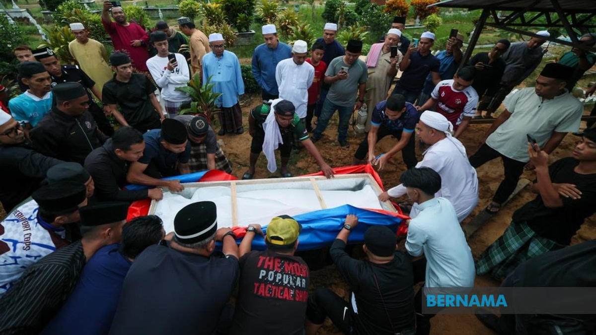 Police Corporal Mohamad Nur Hafiz Laid To Rest Following Electrocution in Sabah