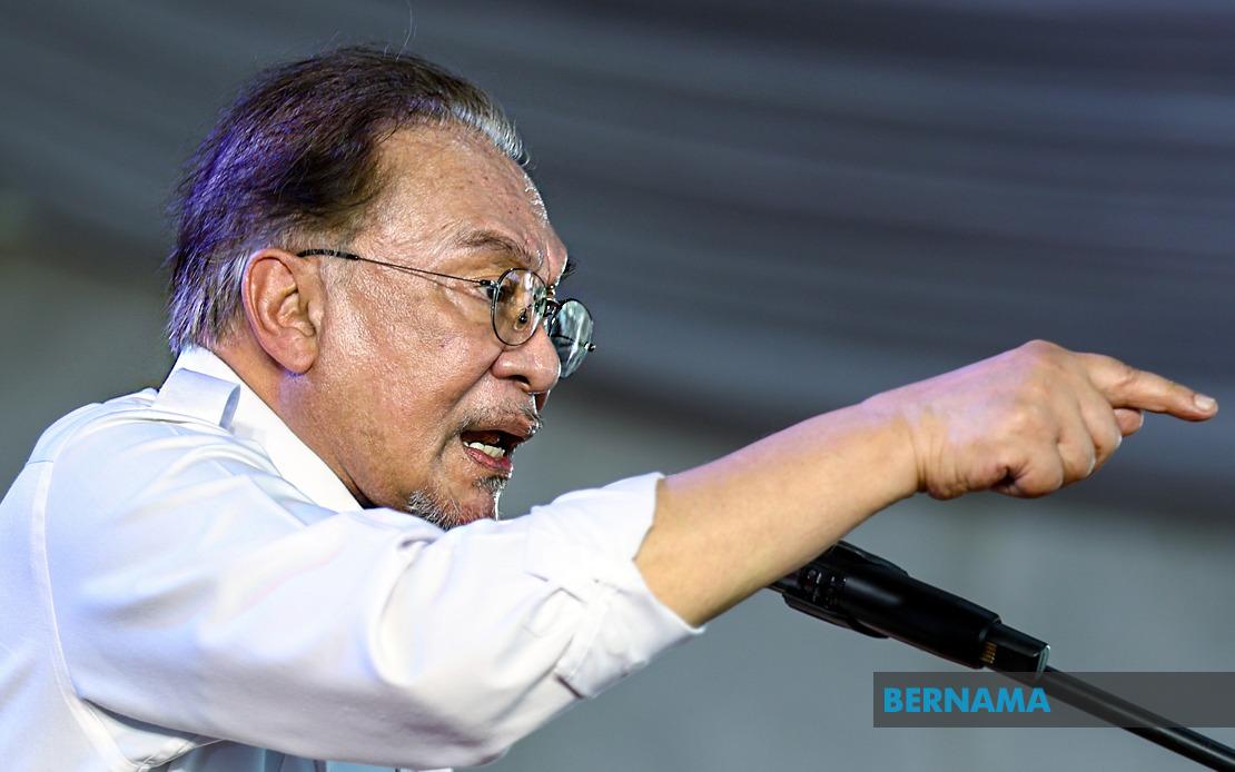 Leadership Must Engage Fairly With All Communities, Anwar Tells Officials