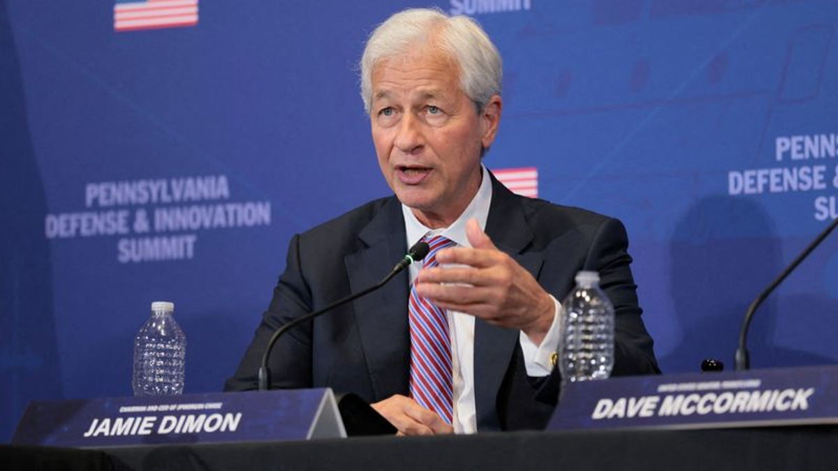 JPMorgan's Dimon Rallies Corporate Leaders to Address AI Risks Across Critical Infrastructure