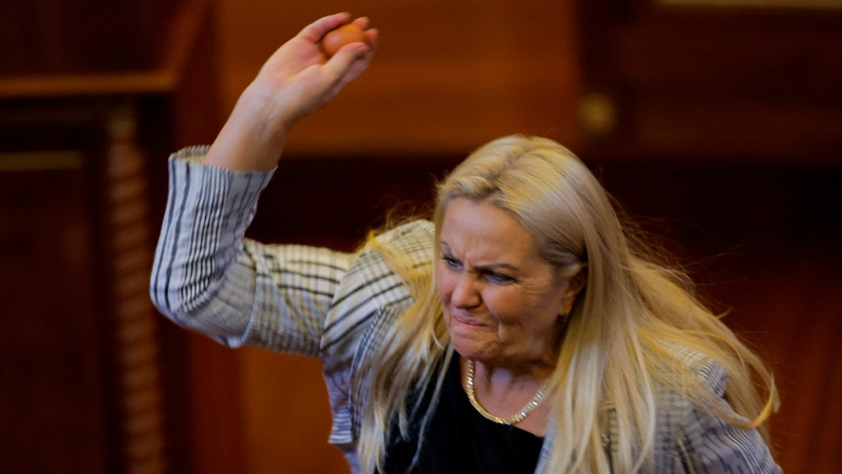 Kosovo's Government Teeters as Parliamentary Chaos Erupts Over Political Deadlock