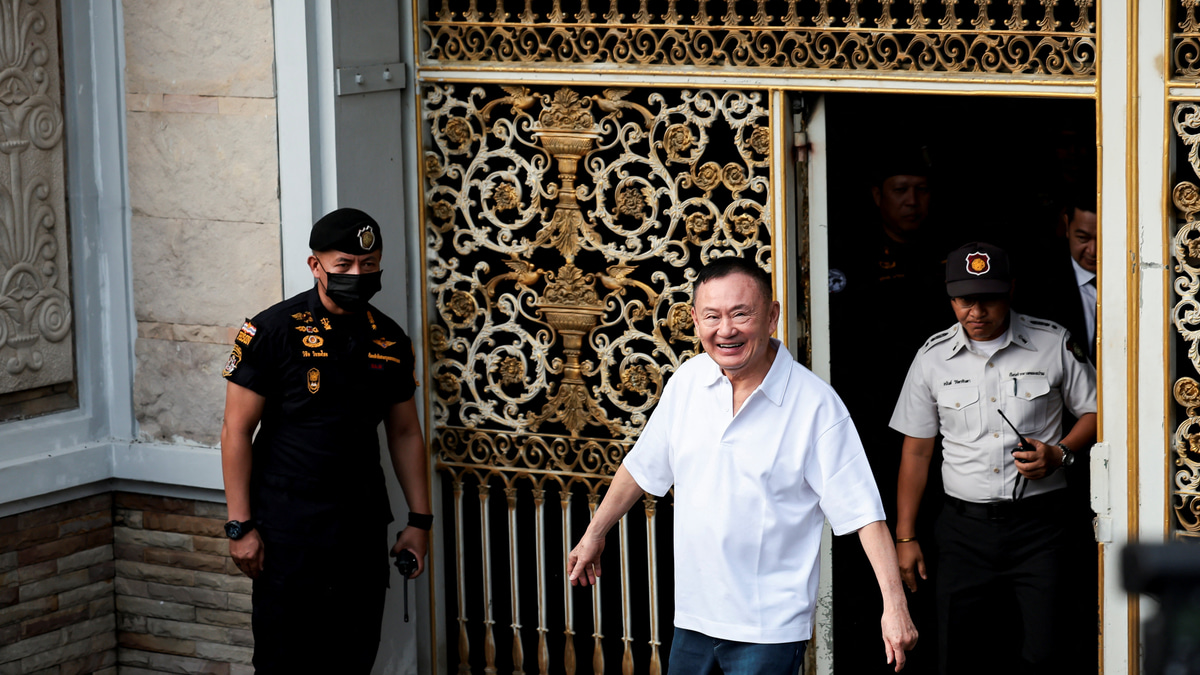 Thaksin Granted Full Release Under Royal Pardon