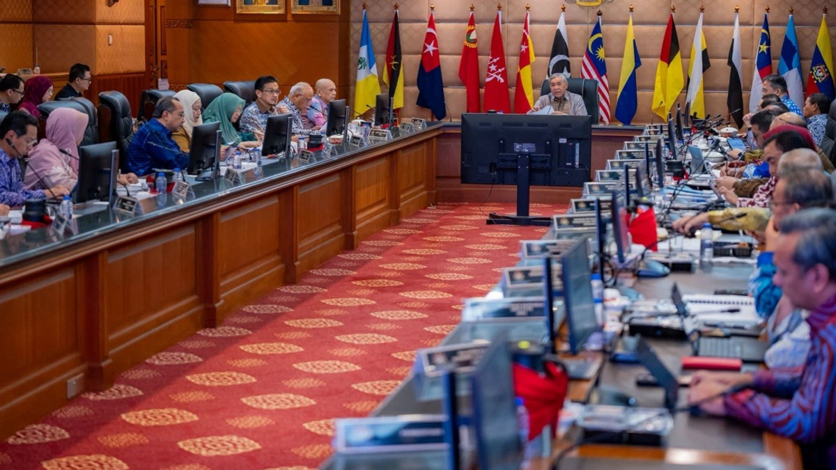 Malaysia's Cost of Living Council Charts Shift in Rice Policy and Social Support Expansion