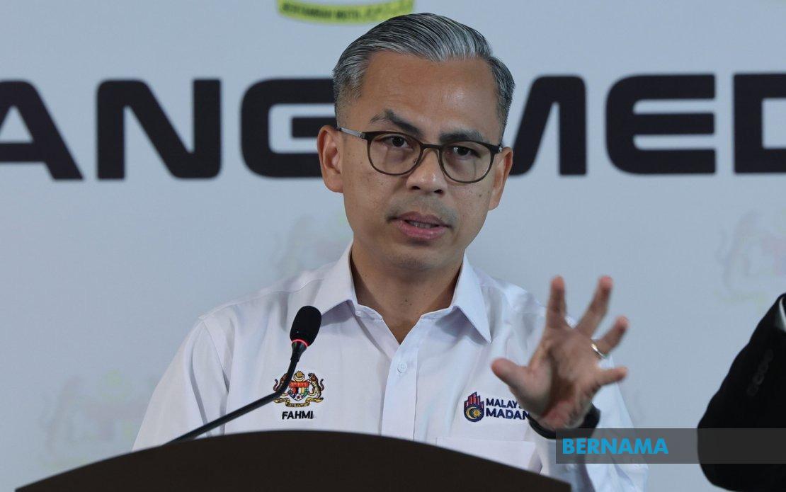 Anwar Orders Swift Processing of 15,000 Foreign Worker Applications to Ease Labour Crunch