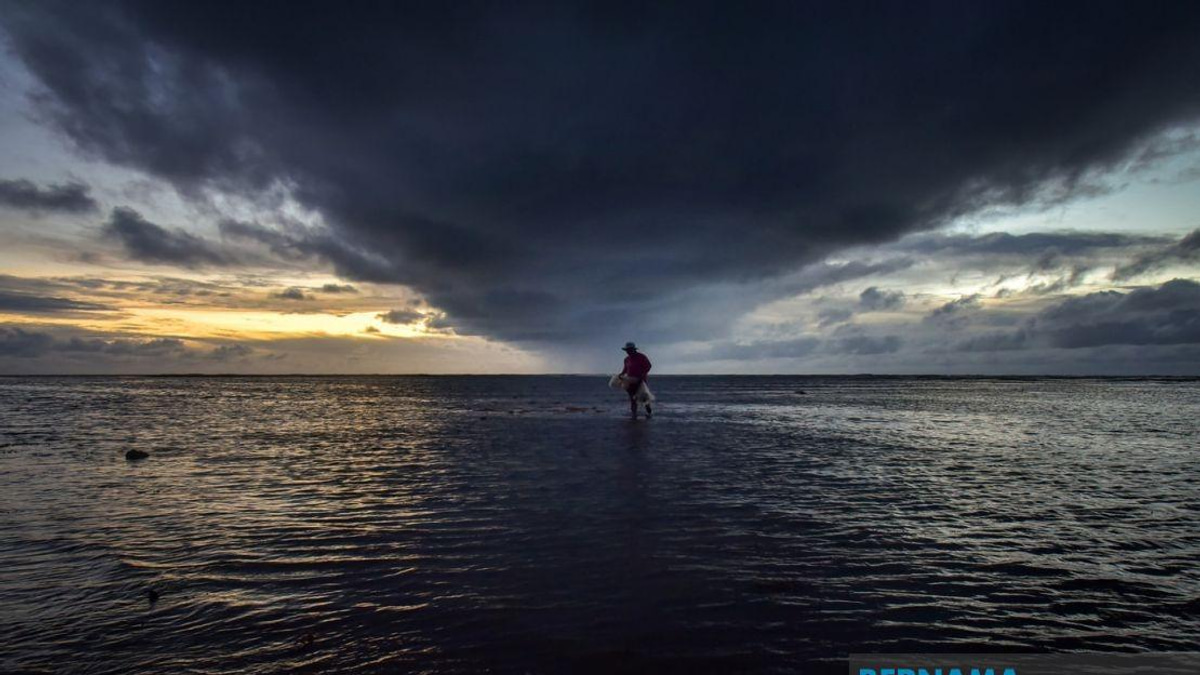 Severe Weather Alert: Heavy Rain and Thunderstorms to Batter Eastern Malaysia Until Afternoon