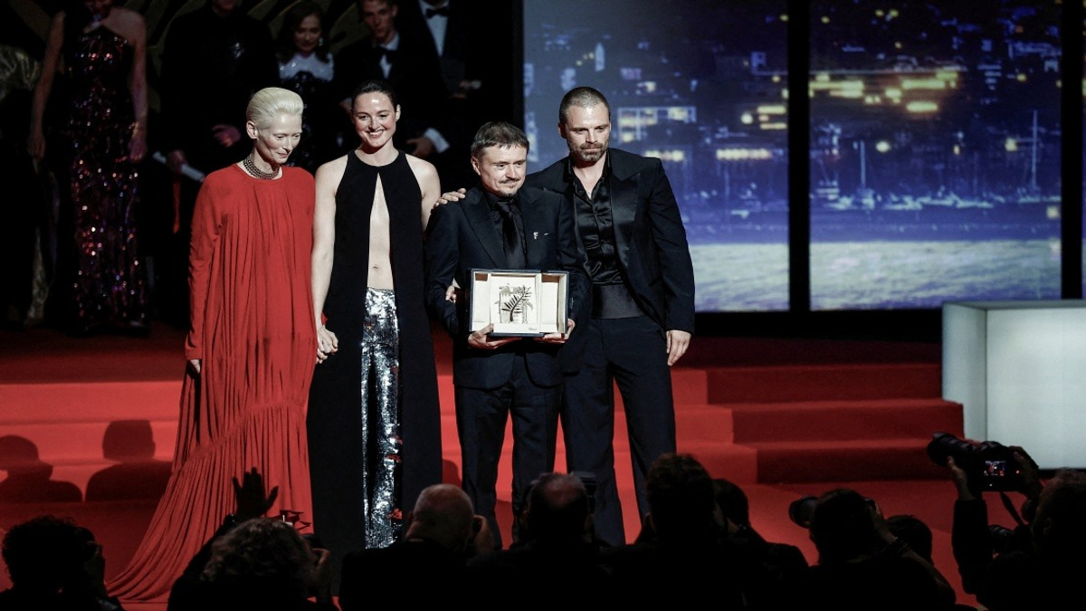 Romanian Director Cristian Mungiu Takes Palme d'Or at Cannes Film Festival