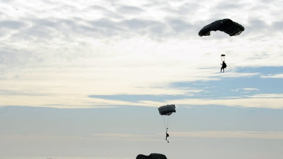 Six PASKAL Personnel Rescued After Drifting in South China Sea During Training Exercise