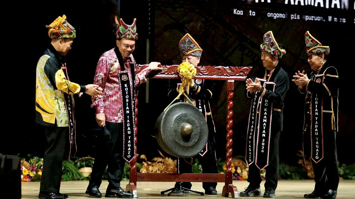 Government redirects ministry budget cuts to people-focused programmes