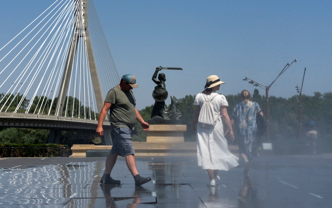 Poland Swelters Through Record-Breaking Heatwave as 105-Year Temperature Record Falls