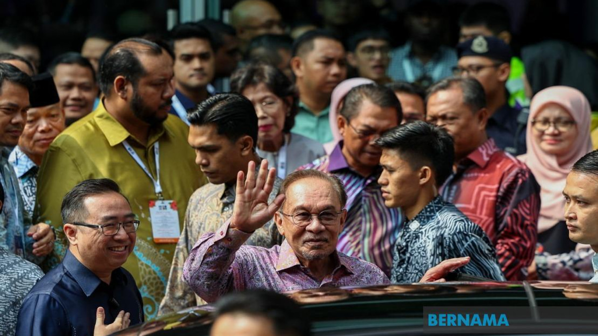 Anwar Activates Emergency Response for Malaysians Caught in Nepal Floods