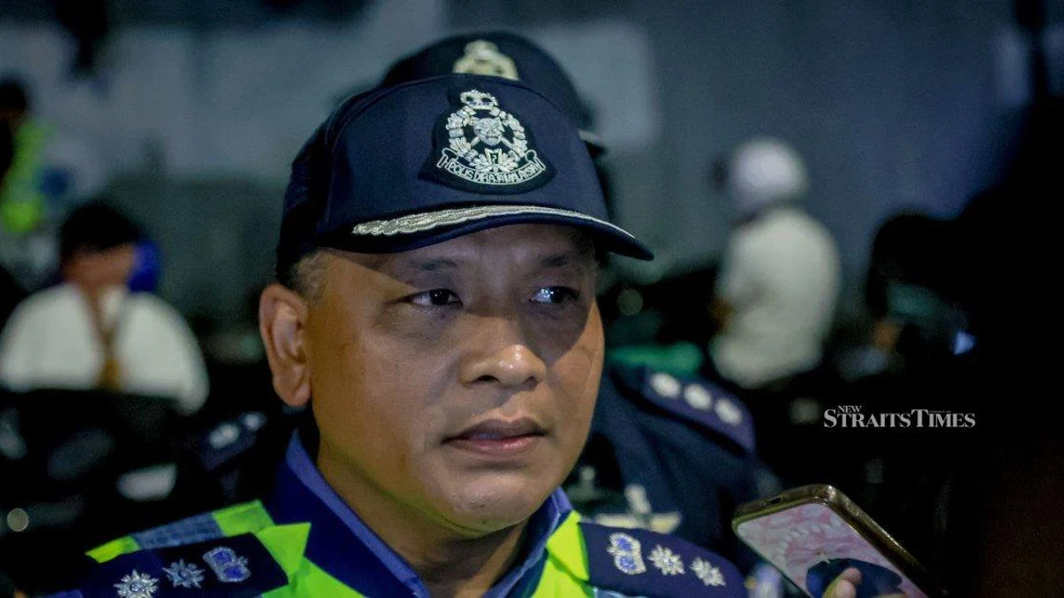 Driver arrested after viral video shows car hitting cyclist in Kampung Pandan