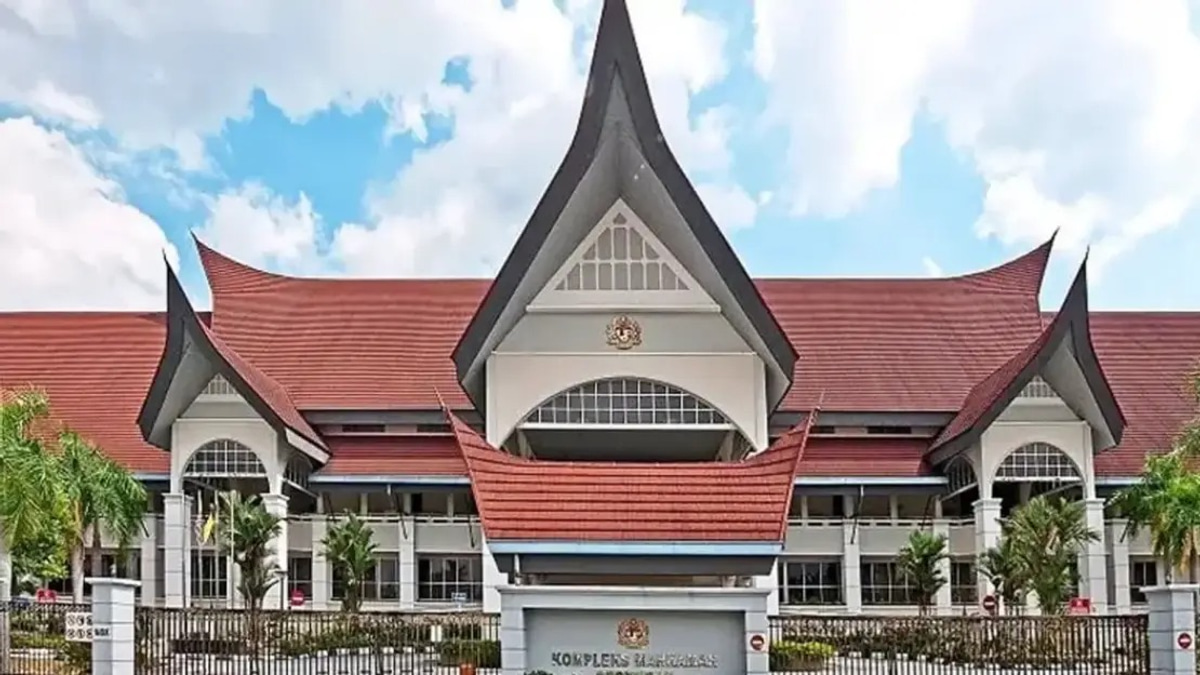 DKU Secretary To Pursue Contempt Case Over Court Order Breach