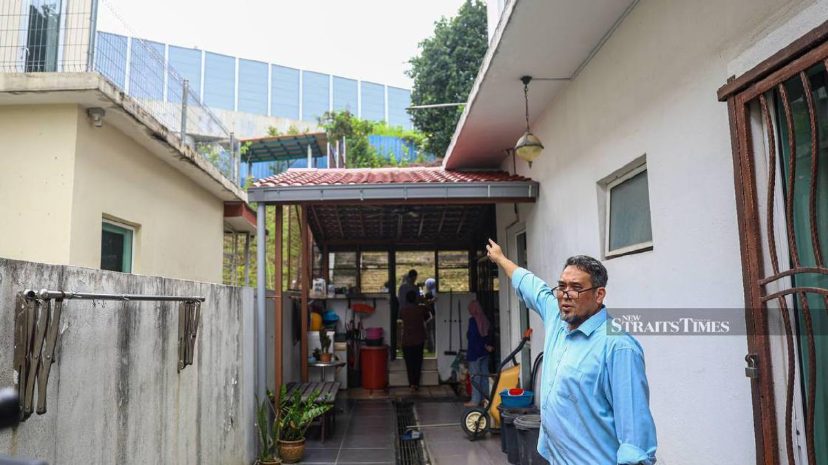 Family Sues ECRL Project Parties Over Home Safety Damage Claims