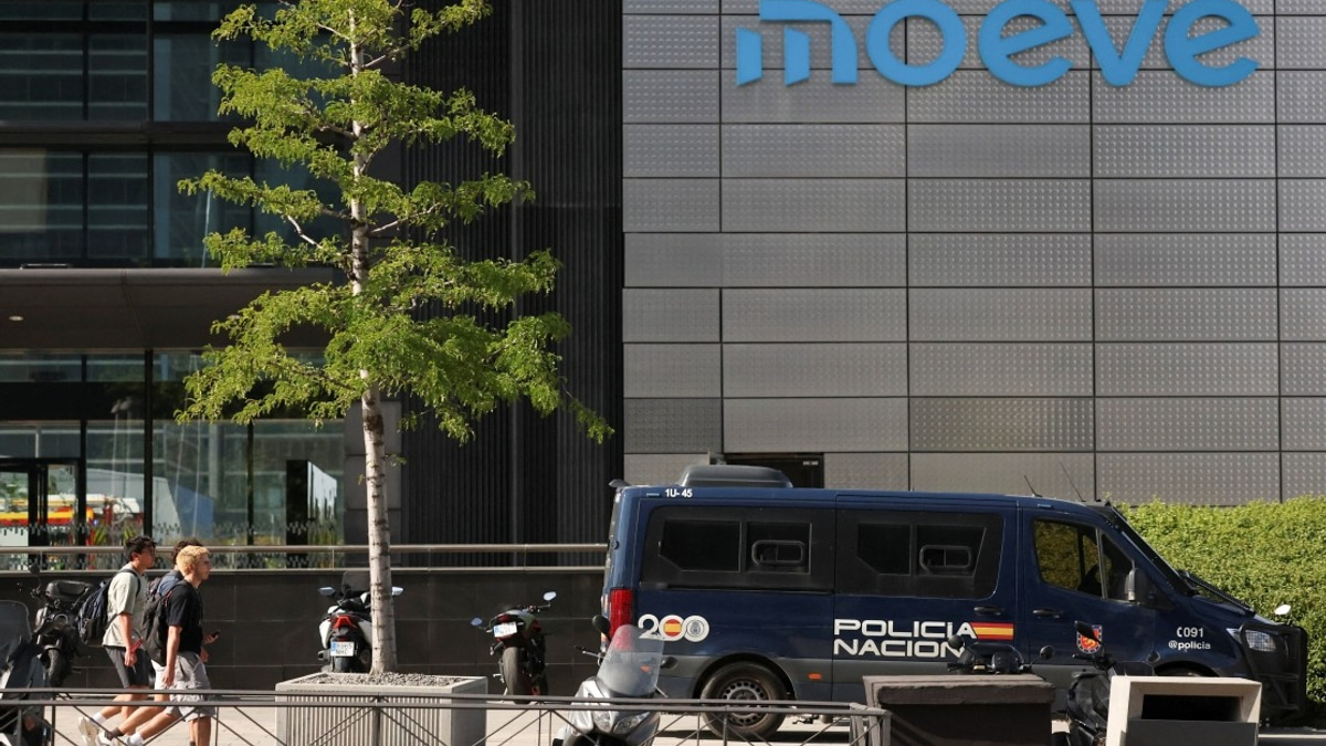 Fire at Madrid's Torre Moeve Swiftly Contained, No Casualties Reported