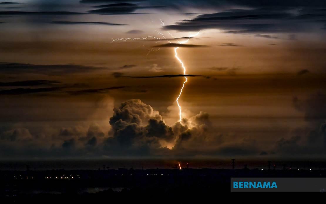 Severe Weather Alert Issued for Four States as Thunderstorms Lash Northern and Eastern Malaysia