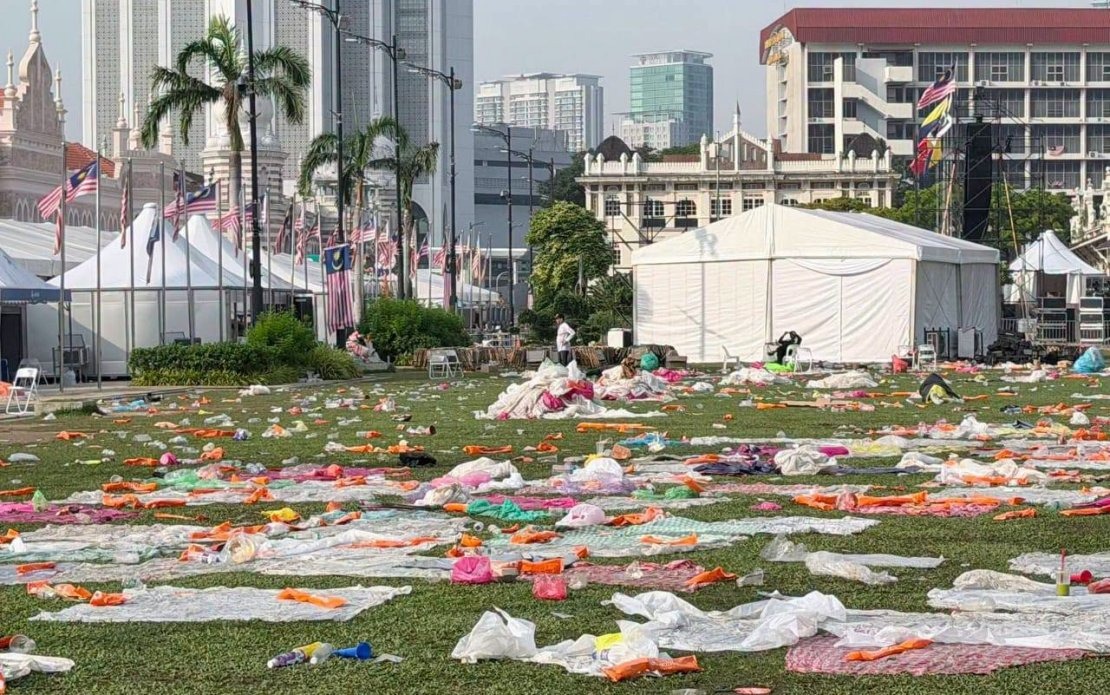 DBKL Launches Clean-Up After World Cup Final Draws 25,000 Fans to Dataran Merdeka