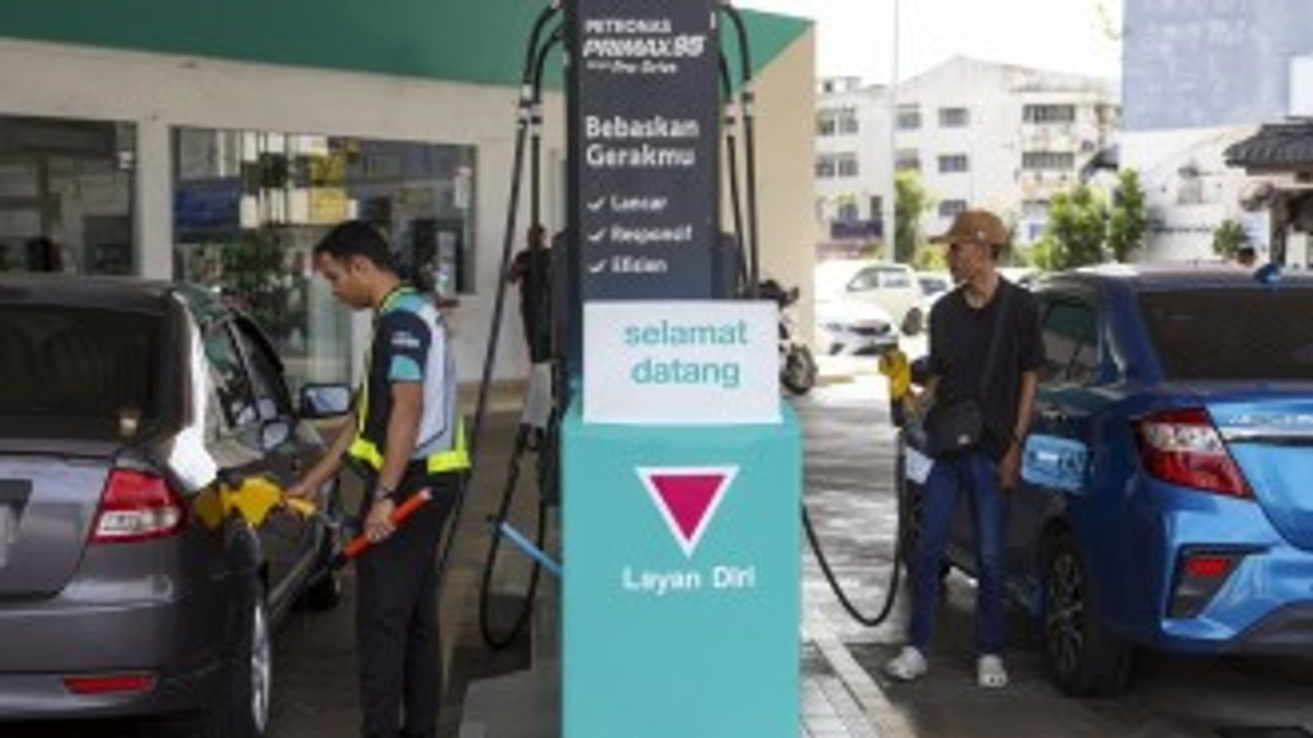 Petronas Fuel Supply Secure Through August, Malaysia's Crisis Management Task Force Assures