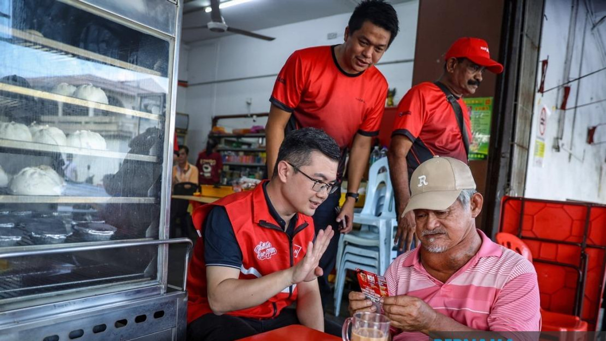Chiong Banks on Development Record to Retain Bukit Batu in Johor Vote