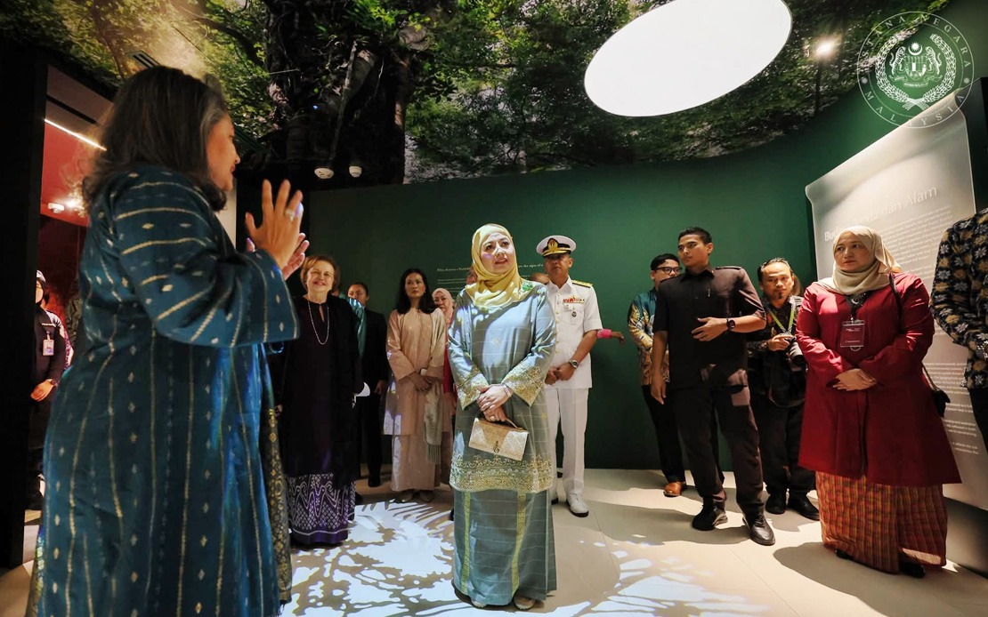 Queen Inaugurates Merdeka Textile Museum at Menara Merdeka