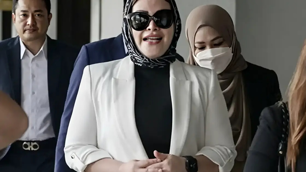 Zizie Izette's Seven-Year Legal Battle Reaches Critical Juncture in Bung Moktar Corruption Case