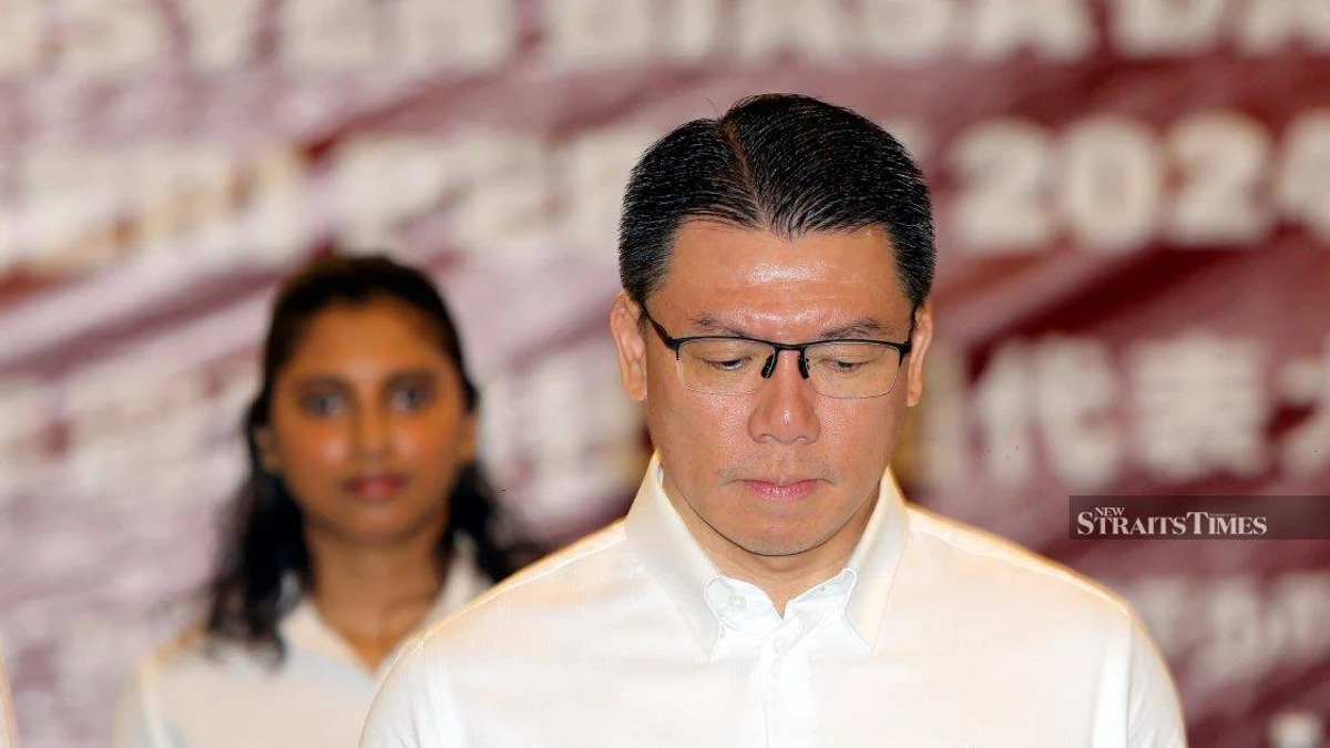 Nga Kor Ming Deflects Resignation Pledge Questions, Reiterates Focus on Public Service