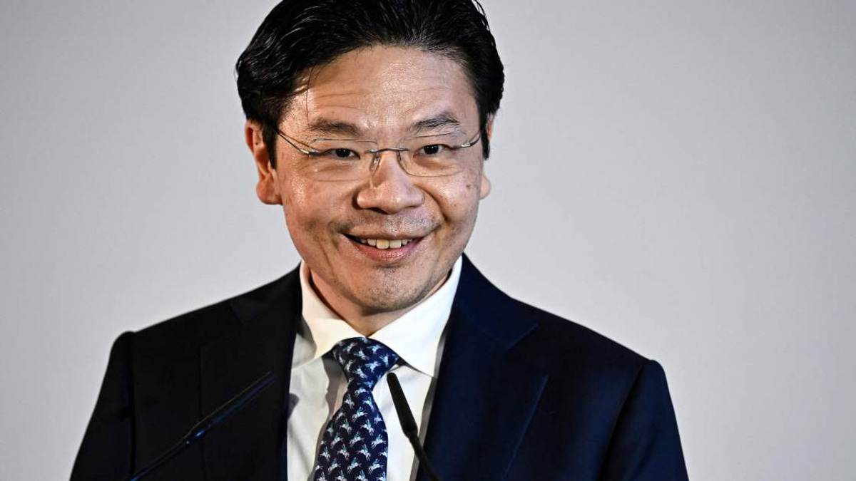 Singapore PM Wong Reshuffles Cabinet as Government Manages Leadership Transition