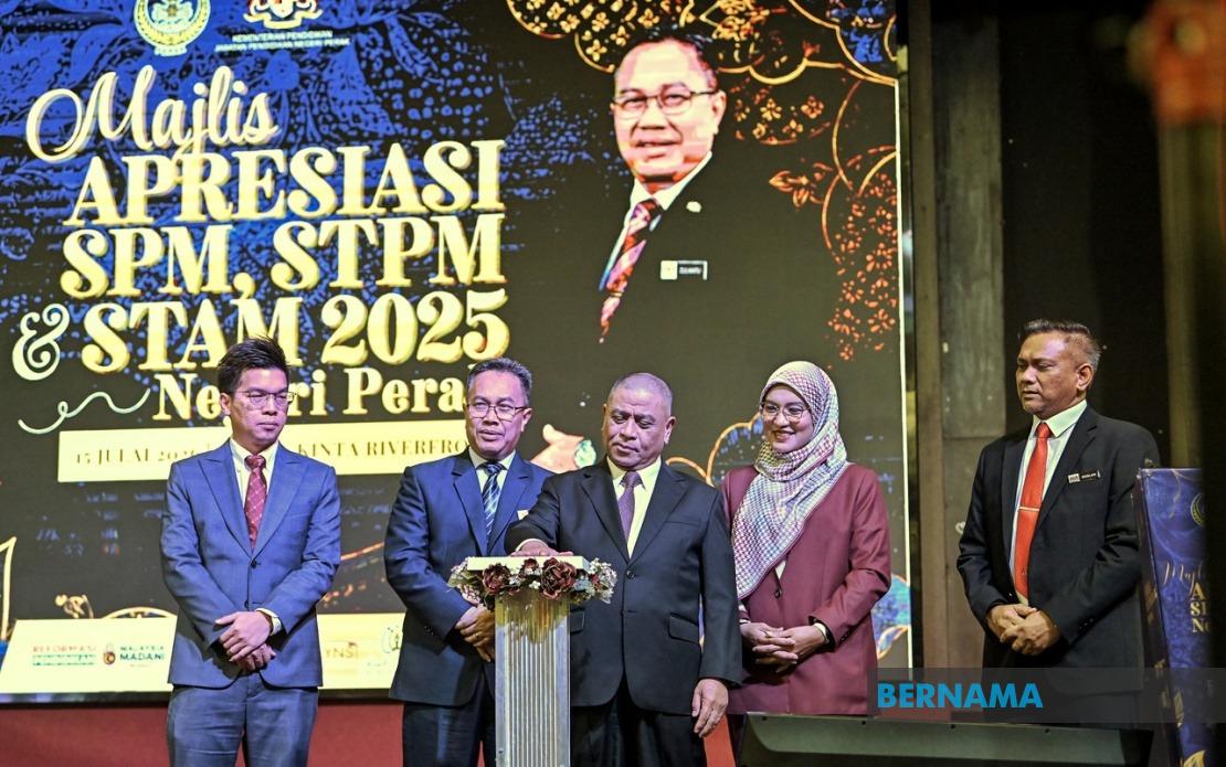 Perak's Educational Scholarship Scheme Eases Family Finances and Drives Academic Achievement