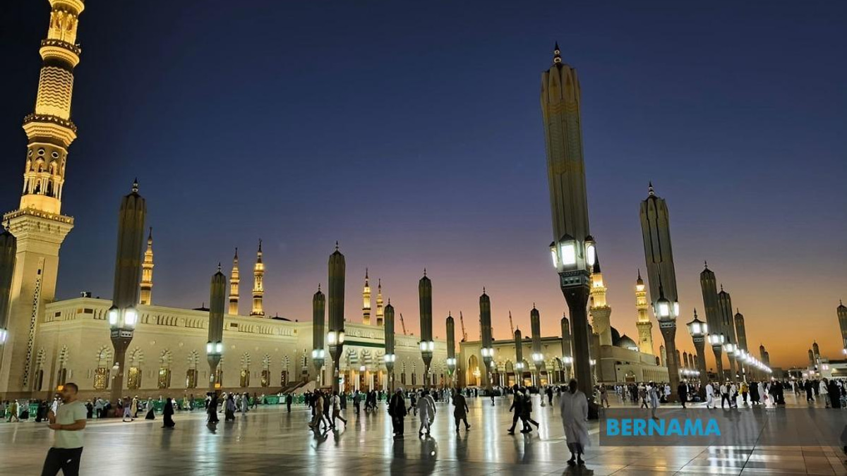 Madinah Processes Haj Departures While Welcoming New Umrah Pilgrims