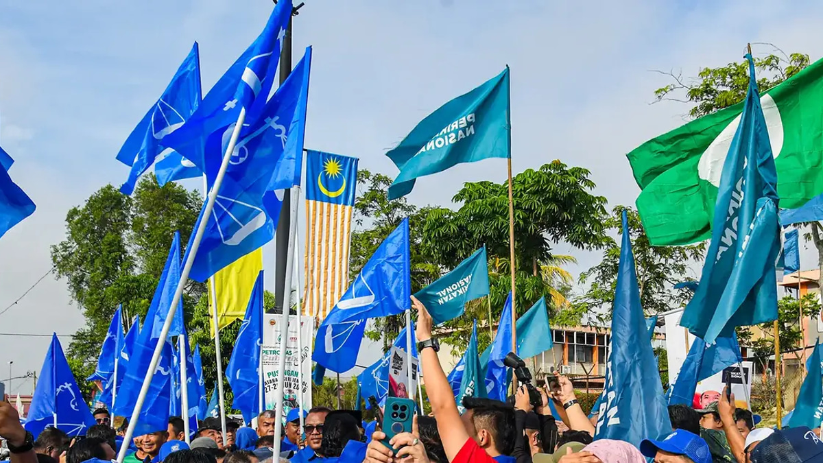 Umno's Ambitions Risk Destabilising BN-PN Coalition in Key States, Analysts Warn