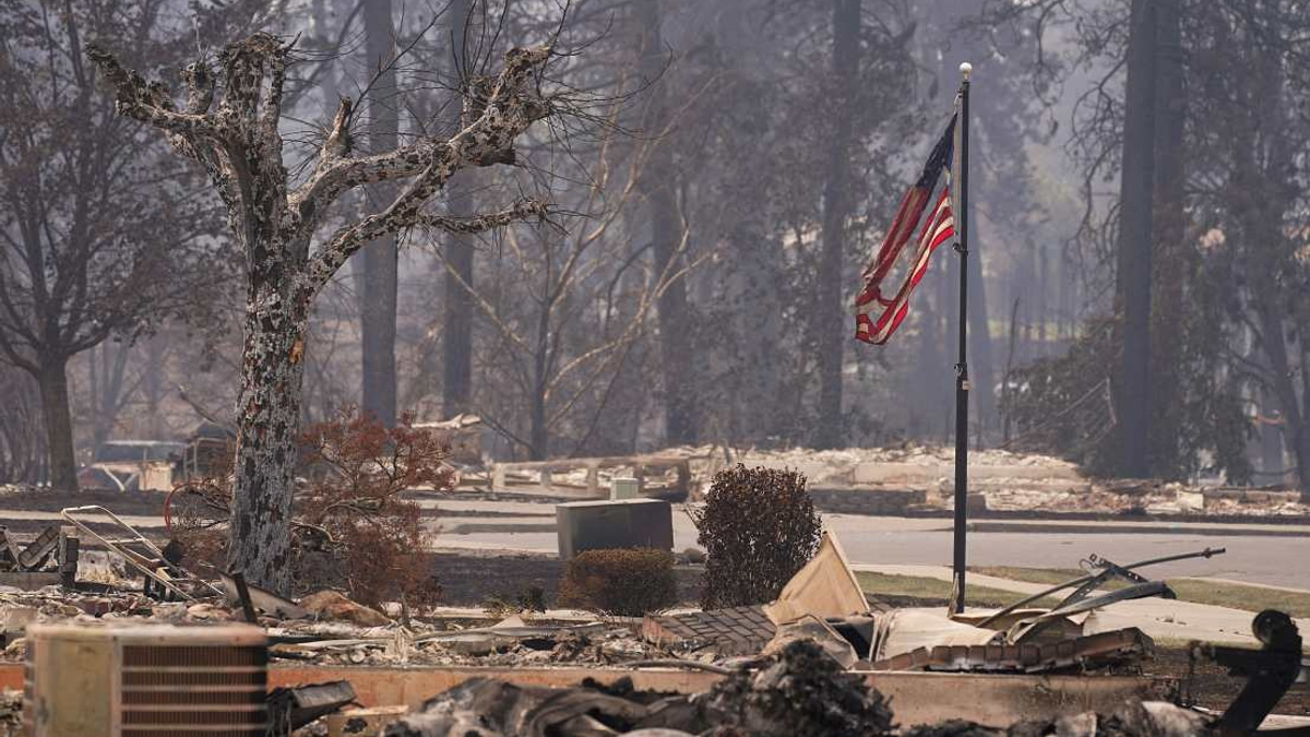 Over 65,000 Flee as Wildfires Ravage Washington State, Destroying Hundreds of Homes