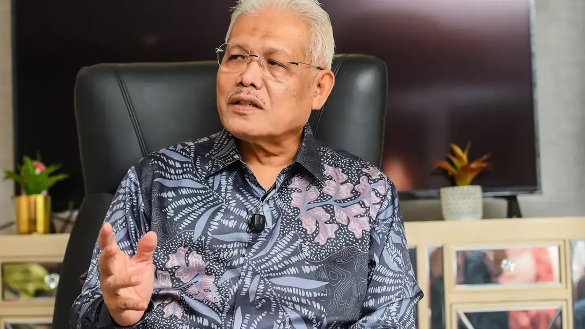 Hamzah Zainudin's Political Comeback Signals Perikatan Nasional's Shift Toward Moderate Positioning