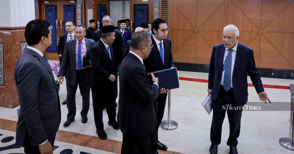 When Parliamentary Protest Becomes Performance: The Walkout Dilemma in Malaysian Politics