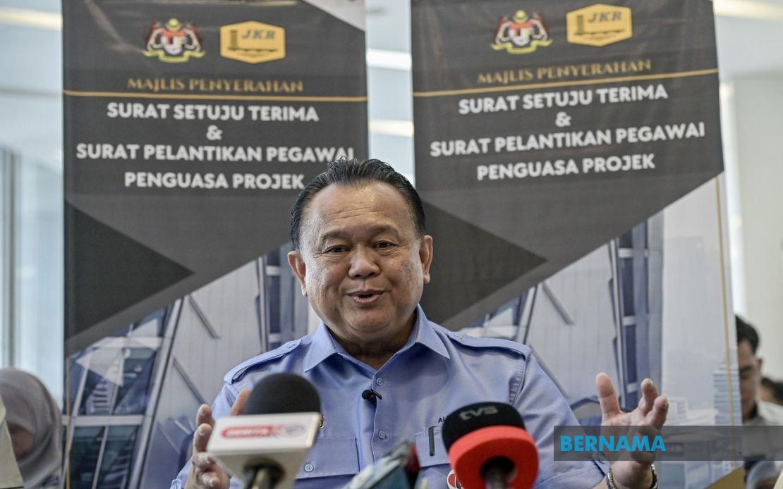JKR Projects Must Balance Speed With Quality and Cost, Says Works Minister