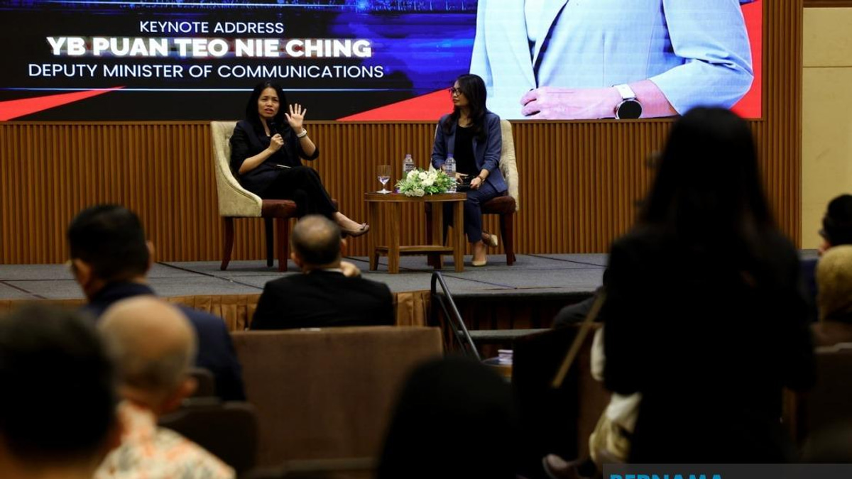 Civil Servants Must Avoid Inappropriate Language and Sensitive Topics, Says Deputy Communications Minister