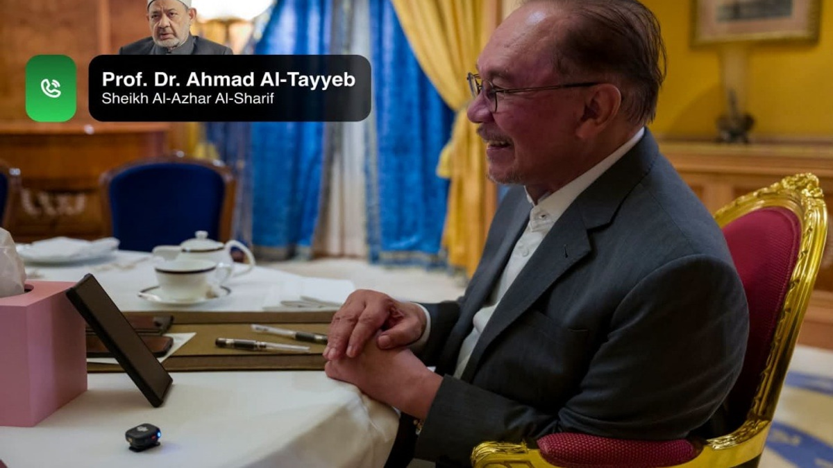 Anwar Discusses Islamic Understanding with Al-Azhar's Grand Sheikh in Phone Call