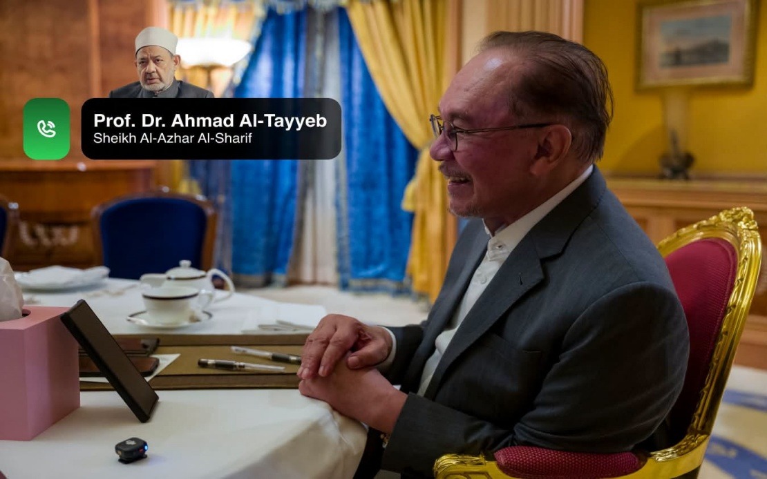 Anwar Discusses Islamic Understanding with Al-Azhar's Grand Sheikh in Phone Call