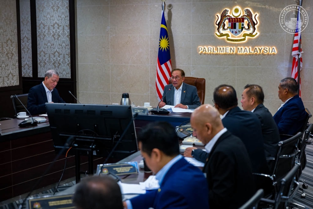 Anwar Mobilises Government to Shield Malaysia from El Niño Food Crisis