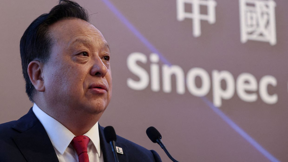 Sinopec's New Chief Presses Bold Transformation as China's Oil Giant Fights for Relevance