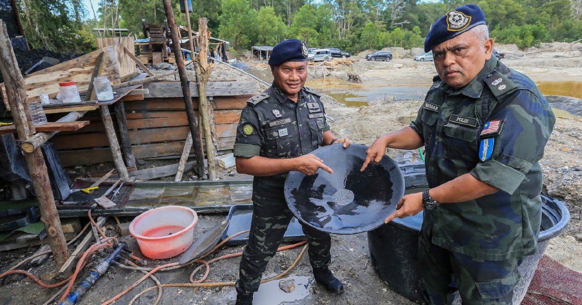 Police Dismantle 'Mak Siti' Gold Mining Ring Raking in RM13,000 Daily